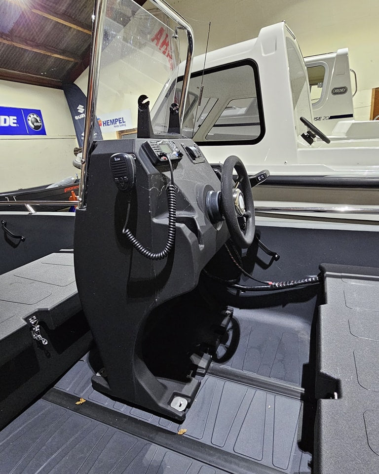 Pioner 14 Active w/ Suzuki DF25hp + 5K in Options