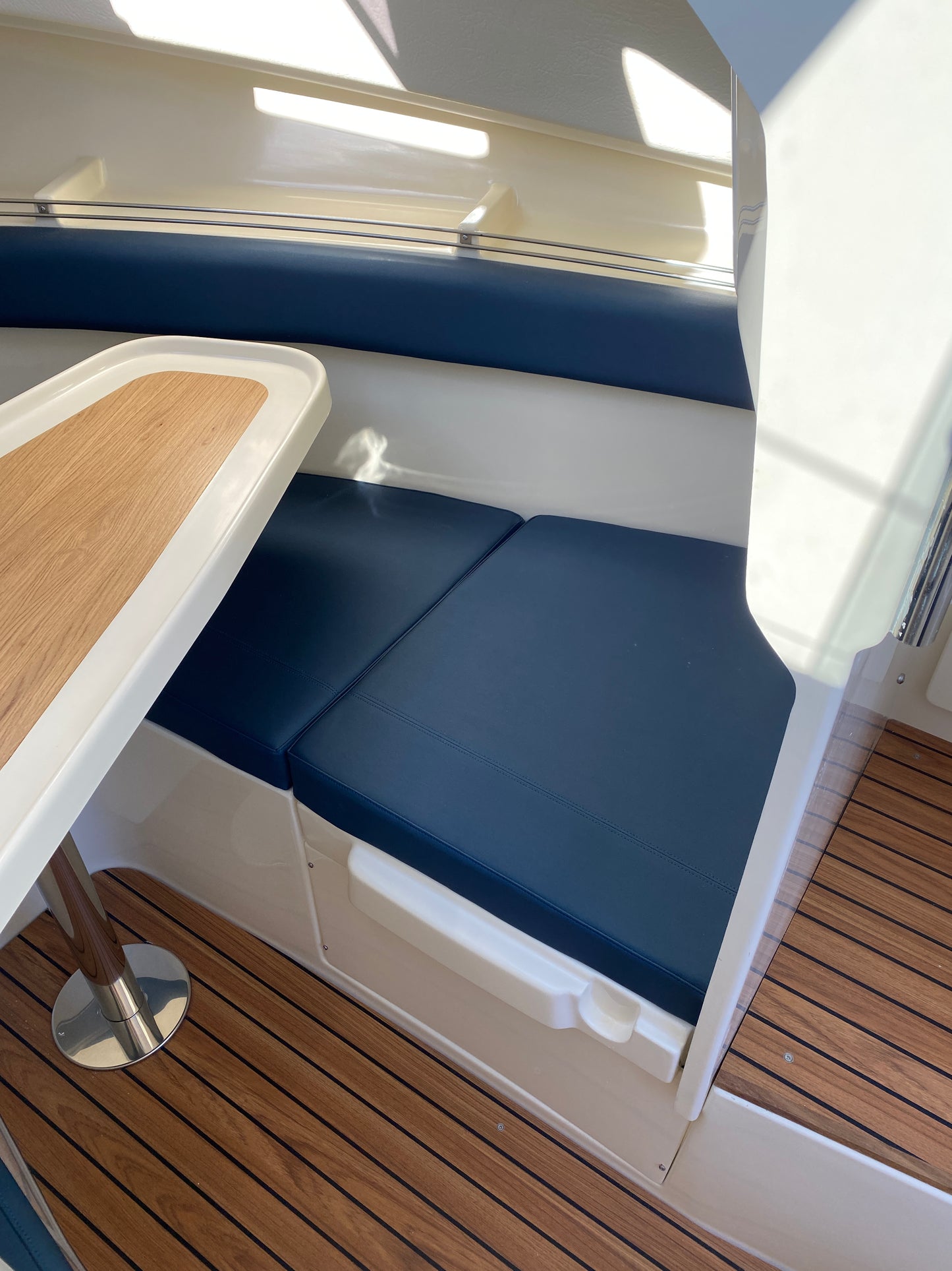 PILOTHOUSE 20