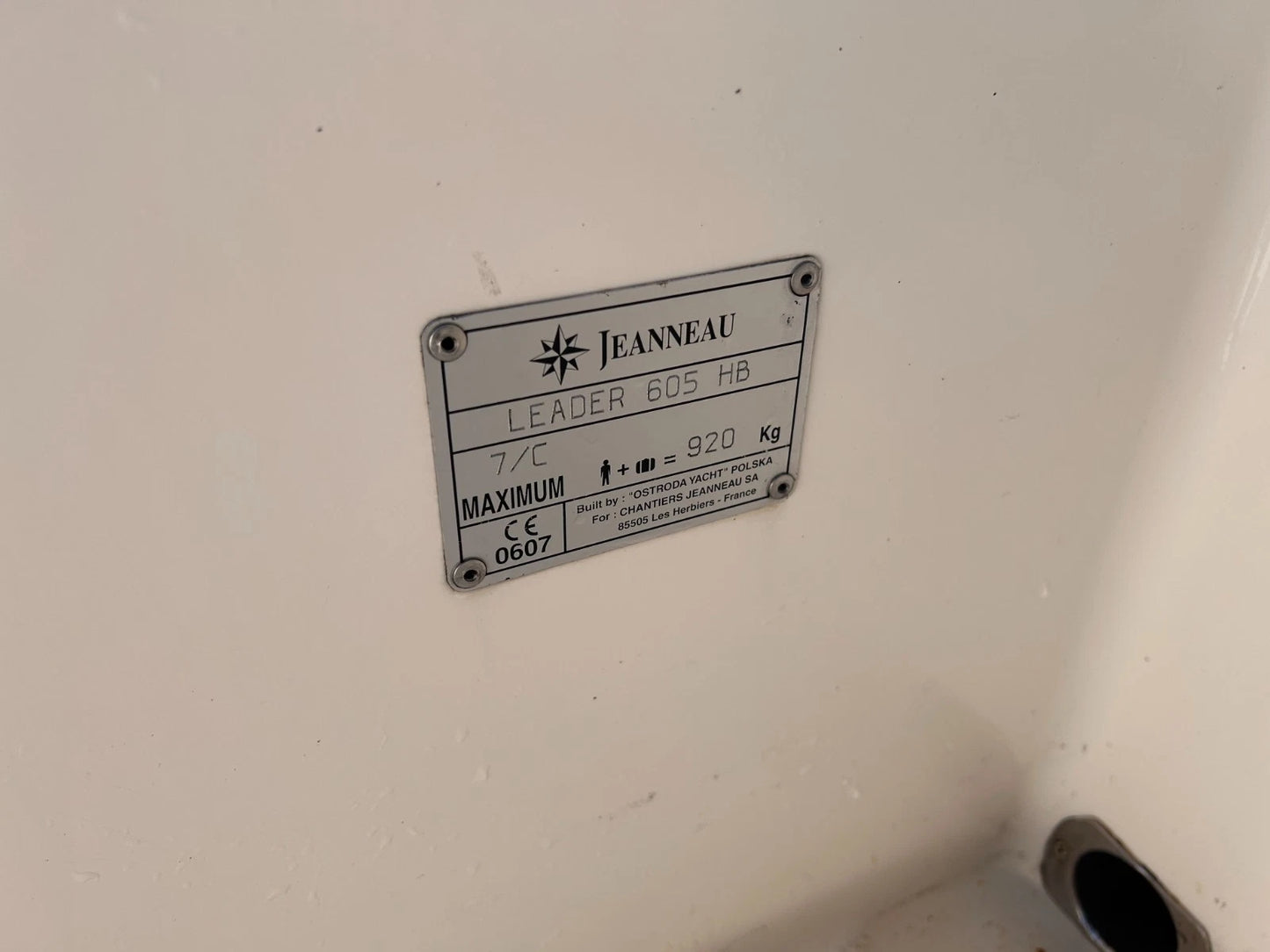 Jeanneau Leader 605 w/ Suzuki 200hp