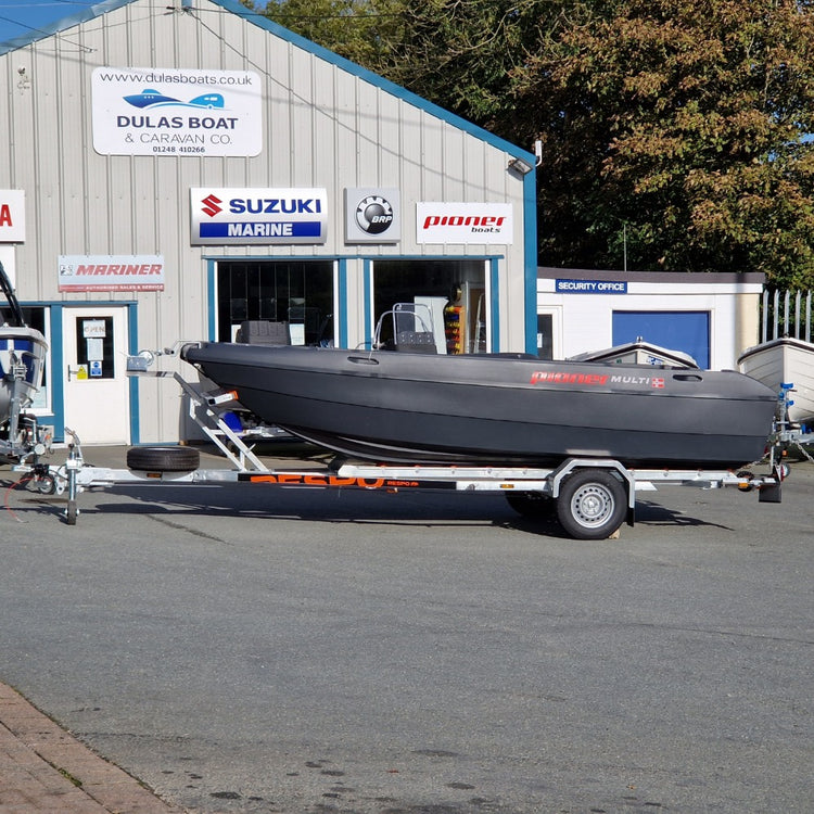 PIONER MULTI III BOAT