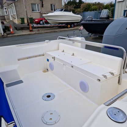 White Shark 206 Cabin w/ Yamaha 150hp