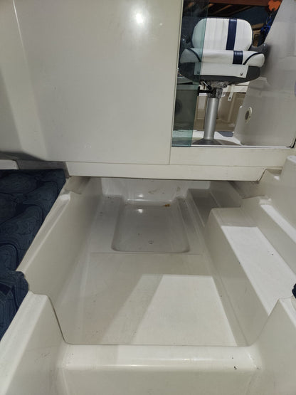 White Shark 206 Cabin w/ Yamaha 150hp
