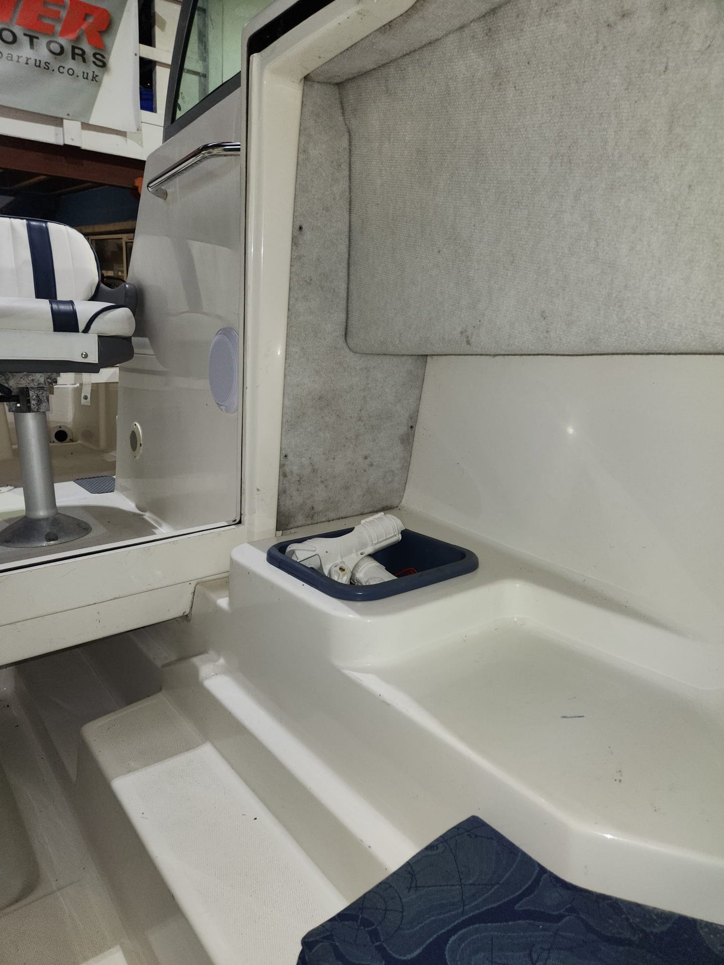 White Shark 206 Cabin w/ Yamaha 150hp