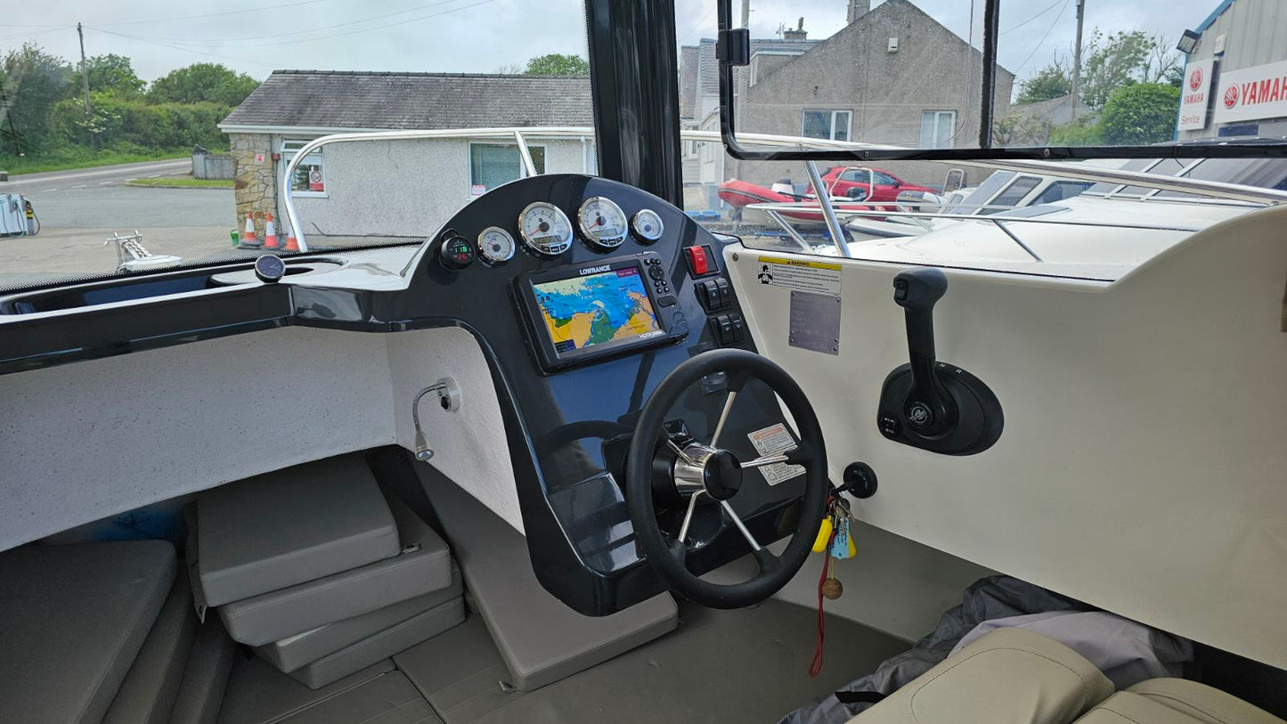 Quicksilver 605 Pilothouse w/ Mercury 115hp
