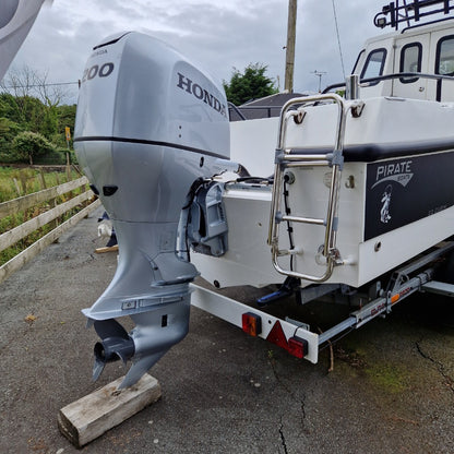 Pirate 22 Cabin w/ Honda 200hp