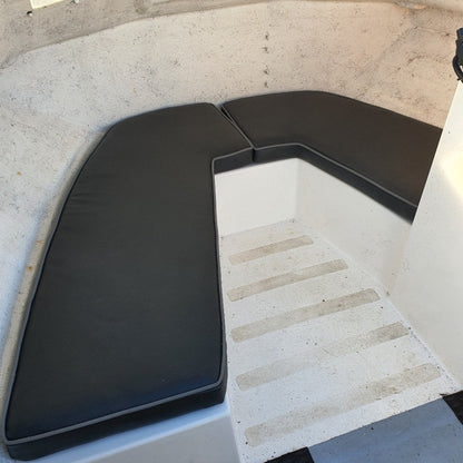 Warrior 165 Boat front seating