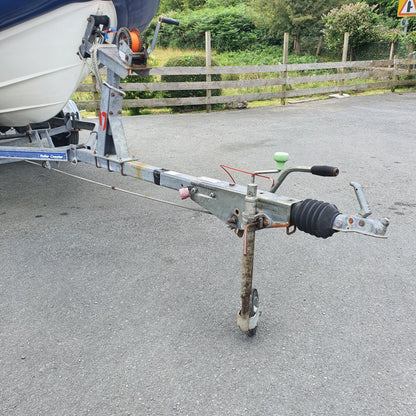 Avon Adventure 5.6 w/ Evinrude E-TEC 90hp