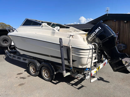 Jeanneau Leader 605 w/ Suzuki 200hp